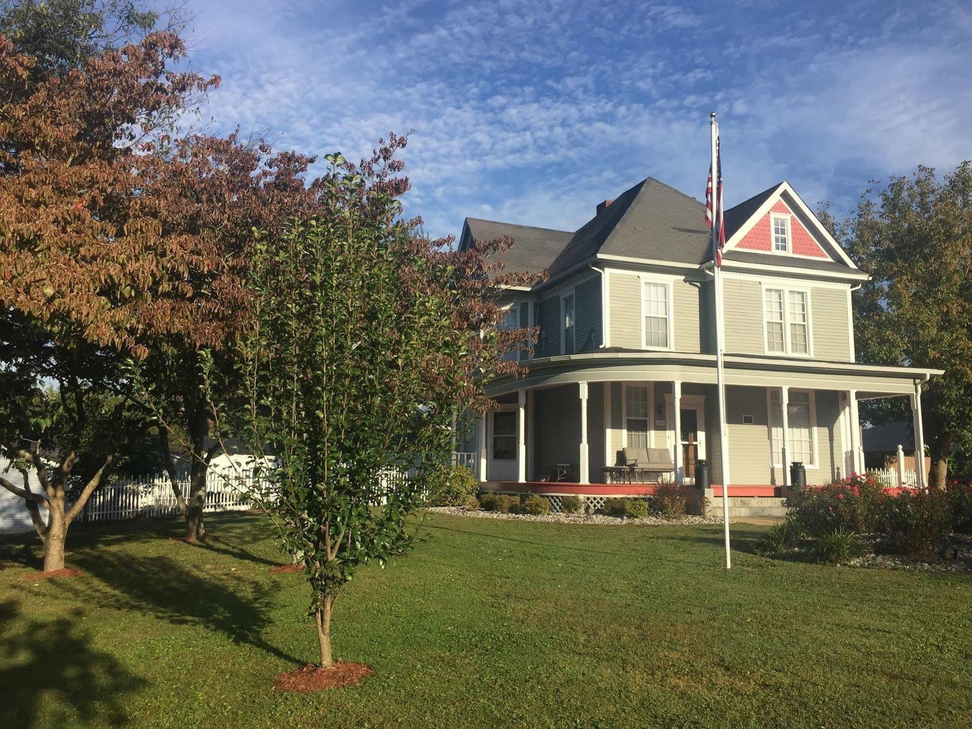 The Old Coe House 호텔 버크스빌 외부 사진