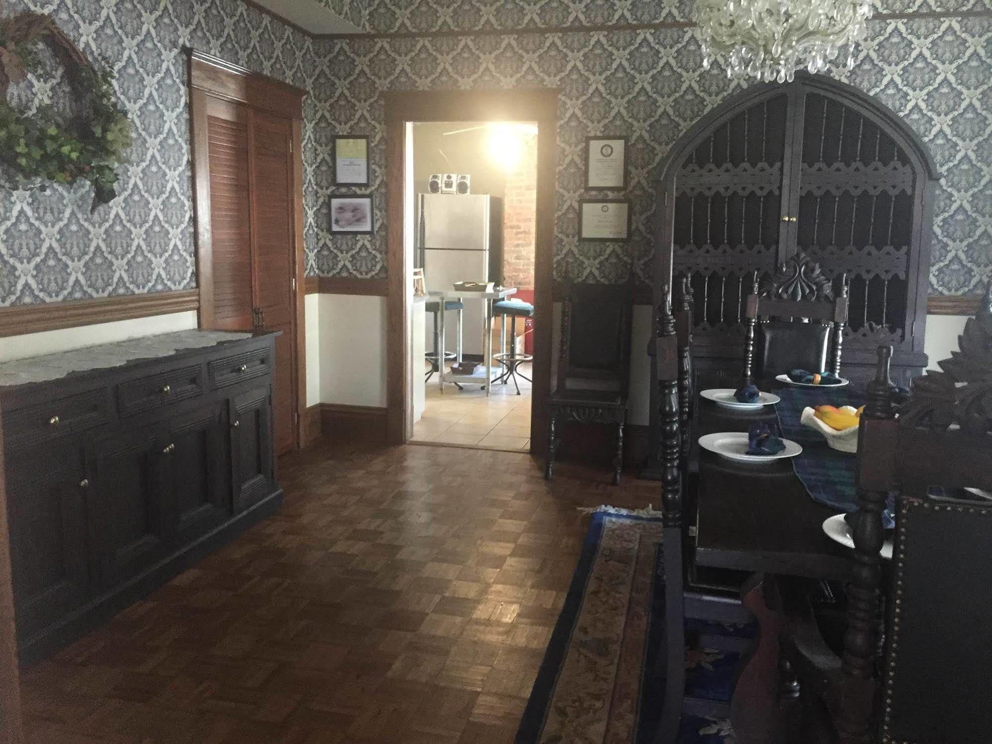 The Old Coe House 호텔 버크스빌 외부 사진