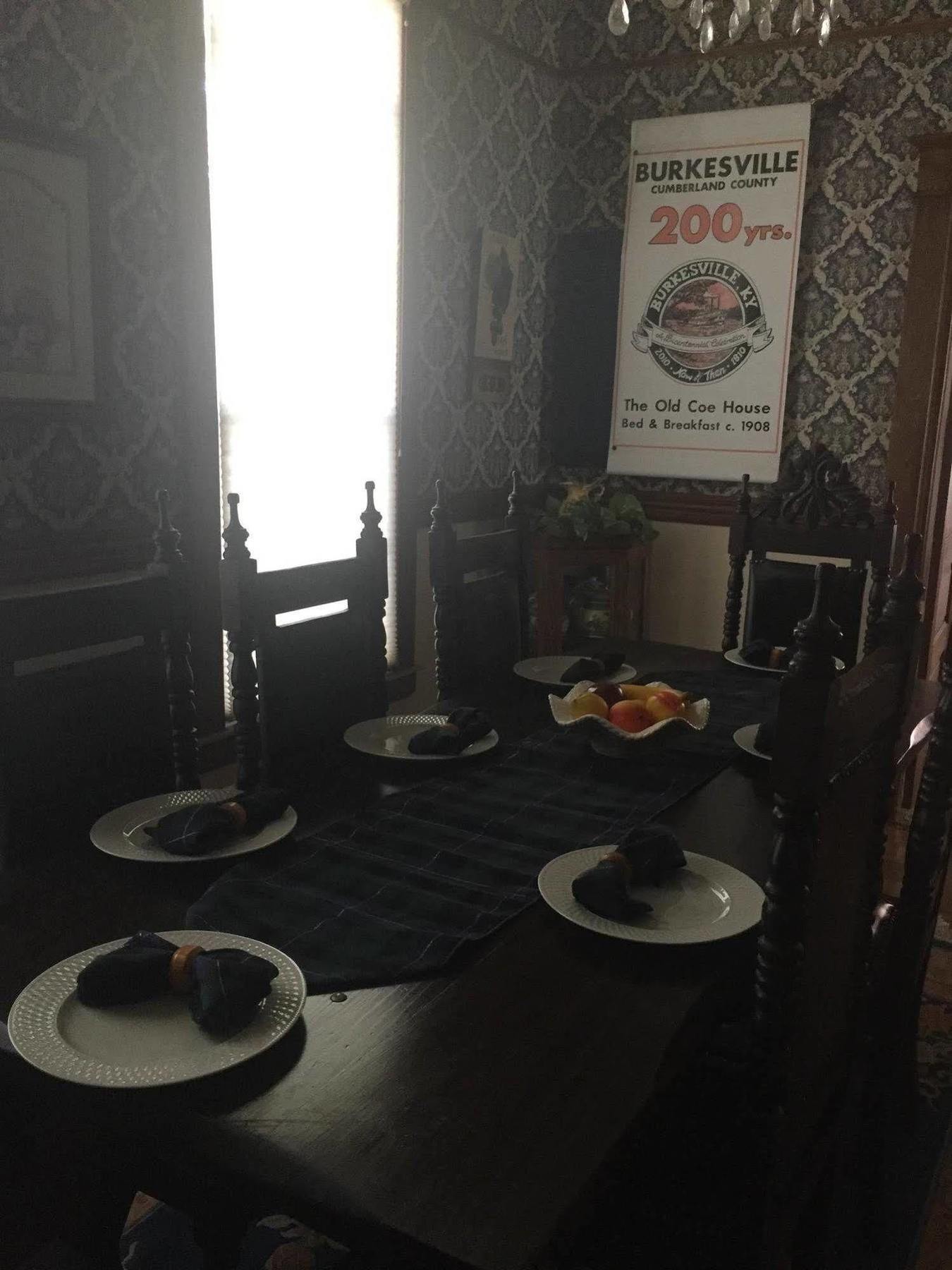The Old Coe House 호텔 버크스빌 외부 사진